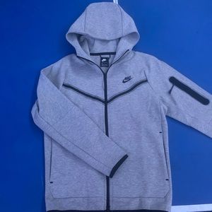 Nike Tech Fleece Hoodie in Grey